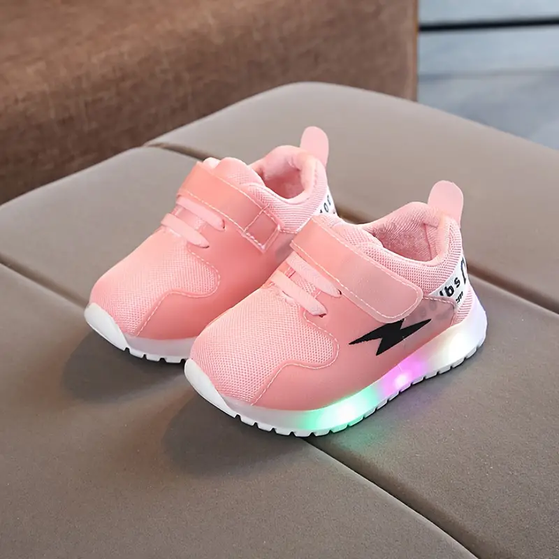 LumoStep – Dziecięce buty LED z podeszwą antypoślizgową – Różowy